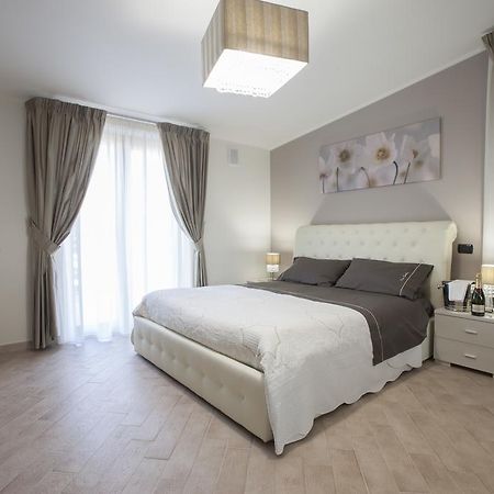 Amira Luxury Apartments Santa Maria Capua Vetere Exterior foto